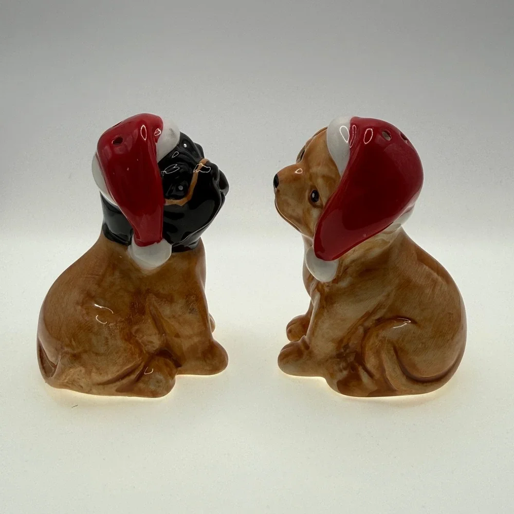 Christmas Puppy Dog Salt and Pepper Shakers Set Pug Golden Retriever Santa Hats
